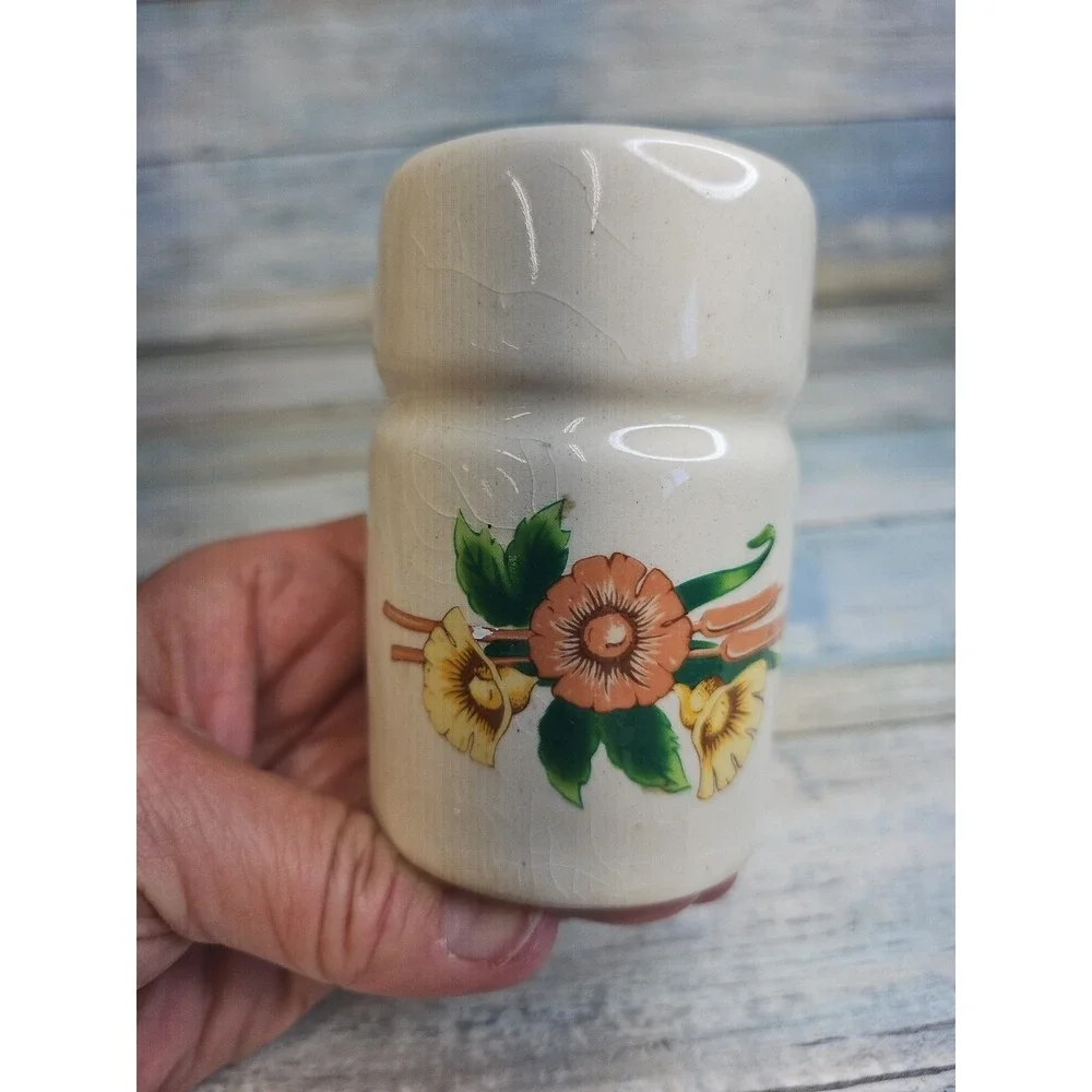 Vintage Table Tops Lovely Tullps Ceramic Floral Salt & Pepper Shakers